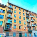 Rent 2 bedroom apartment of 45 m² in Milan