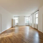 Pronajměte si 3 ložnic/e byt o rozloze 174 m² v Prague