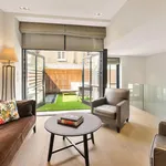 Rent 6 bedroom house of 395 m² in London