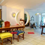 Rent 4 bedroom house of 135 m² in Biarritz