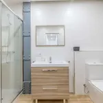 Rent a room of 118 m² in valencia