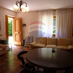 Rent 5 bedroom house of 100 m² in Reggello