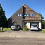 Maison de 800 m² avec 3 chambre(s) en location à Zemst