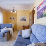 Rent 4 bedroom apartment of 100 m² in Sanxenxo