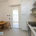 Bilocale arredato con terrazzo Centro