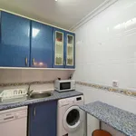 Rent a room of 100 m² in Sevilla