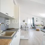 Rent 3 bedroom house of 250 m² in Trogir