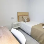 Rent a room of 100 m² in valencia