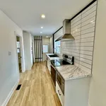 Maison de 699 m² avec 5 chambre(s) en location à Toronto