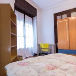 Rent a room of 160 m² in madrid