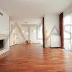 Rent 5 bedroom house of 259 m² in Prague