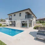 Rent 3 bedroom house of 143 m² in Brtonigla