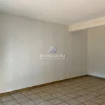 Rent 1 bedroom apartment of 51 m² in Carpentras