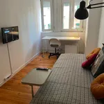 Rent 7 bedroom apartment in Lisbon