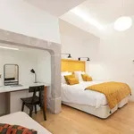 Rent 2 bedroom apartment of 95 m² in lisbon