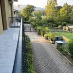 Affitto 5 camera appartamento di 120 m² in Varese