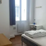 Appartement de 61 m² avec 4 chambre(s) en location à Saint-Égrève