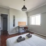 Rent a room in lisbon