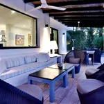 Rent 5 bedroom house of 1450 m² in Marbella