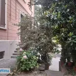 Affitto 6 camera appartamento di 150 m² in Bologna