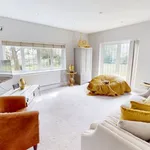 Rent 6 bedroom house in South East England