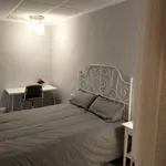 Rent a room of 110 m² in Alicante