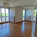 Appartement de 95 m² avec 2 chambre(s) en location à Orléans