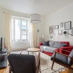 Appartement de 700 m² avec 2 chambre(s) en location à Lyon