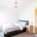 Rent 4 bedroom flat in Edinburgh