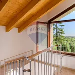 Rent 4 bedroom house of 150 m² in Montevecchia