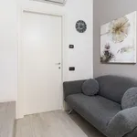 Rent 4 bedroom apartment of 58 m² in Milan