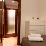 Rent a room of 120 m² in madrid