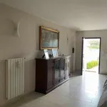 Rent 3 bedroom house of 200 m² in Rome