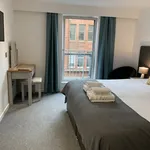 Rent 2 bedroom flat of 915 m² in Glasgow