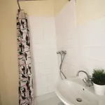 Rent 4 bedroom apartment in Paris