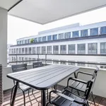 Rent 2 bedroom apartment of 990 m² in Zurich