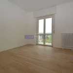 Affitto 3 camera appartamento di 95 m² in Imbersago