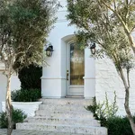 Rent 4 bedroom house of 277 m² in manhattan beach