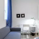 Rent 5 bedroom apartment in Valencia