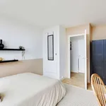 Rent a room in paris