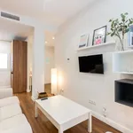 Rent 3 bedroom apartment of 50 m² in Seville