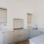 Rent 3 bedroom house in Wales