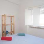 Rent 2 bedroom apartment of 70 m² in lisbon