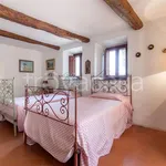 Rent 6 bedroom apartment of 216 m² in San Casciano in Val di Pesa