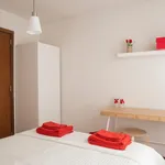 Rent 4 bedroom apartment in Porto