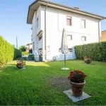 Rent 7 bedroom house of 140 m² in Pietrasanta