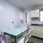 Rent a room of 130 m² in Valencia