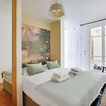 Rent 1 bedroom apartment of 44 m² in paris