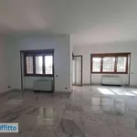 Affitto 5 camera appartamento di 164 m² in Rome