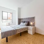 Rent a room of 120 m² in valencia